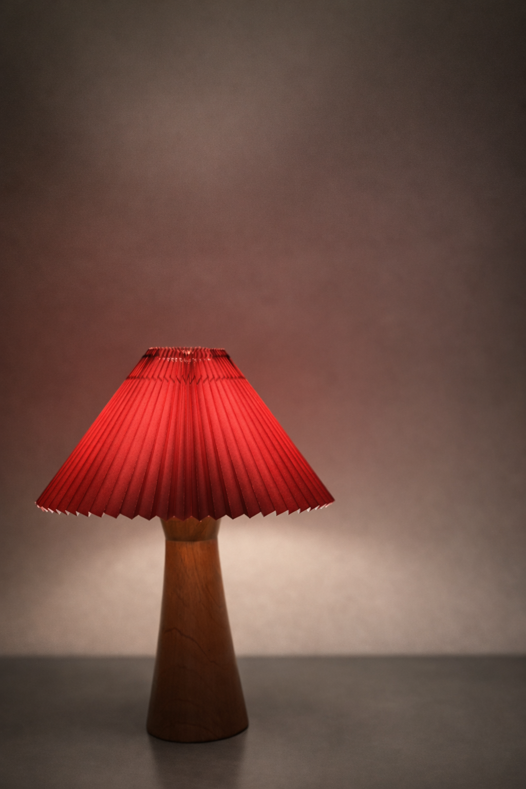Nami Table Lamp - Oxblood Red