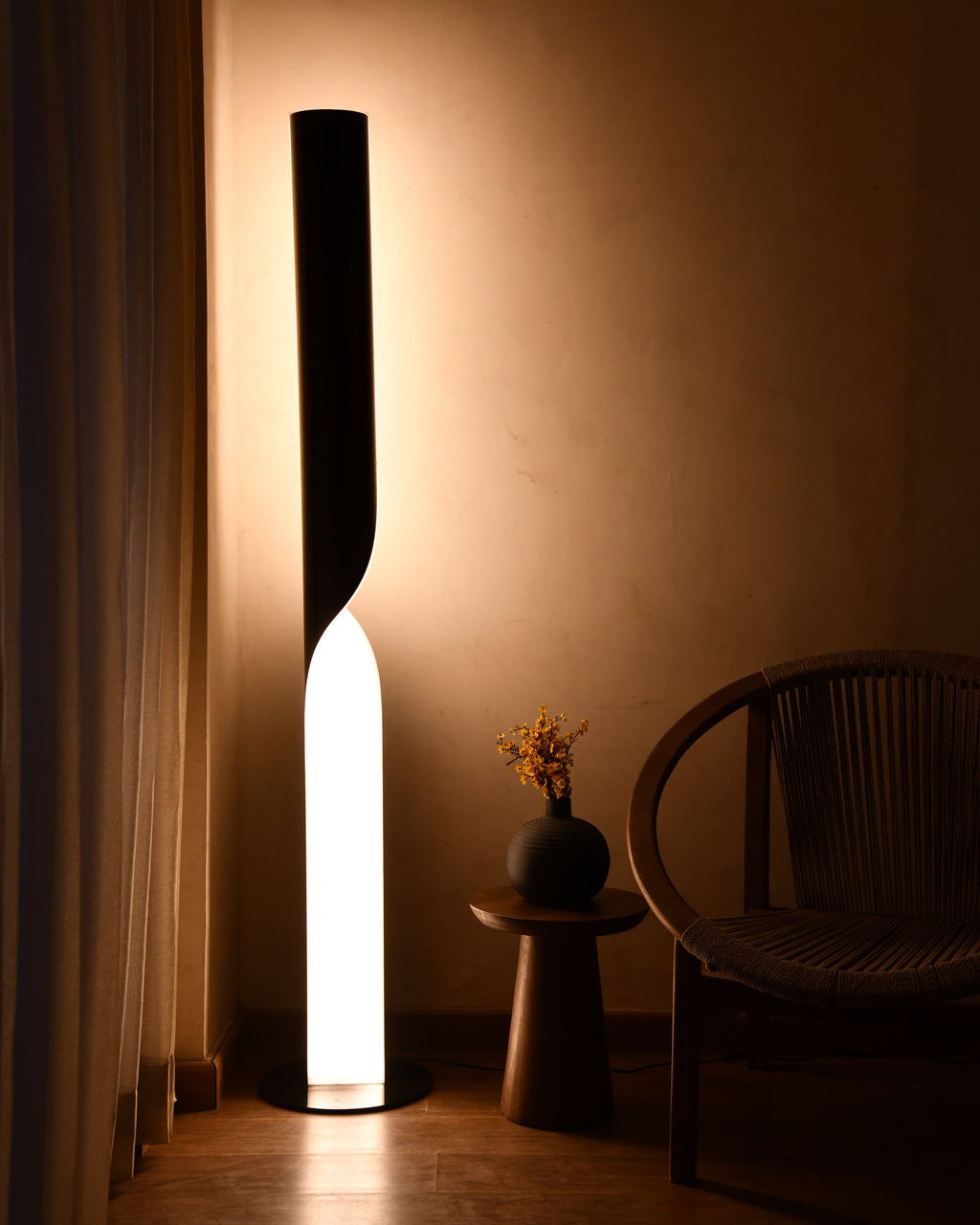 Eona Floor Lamp