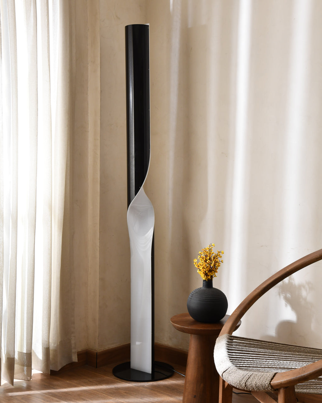 Eona Floor Lamp