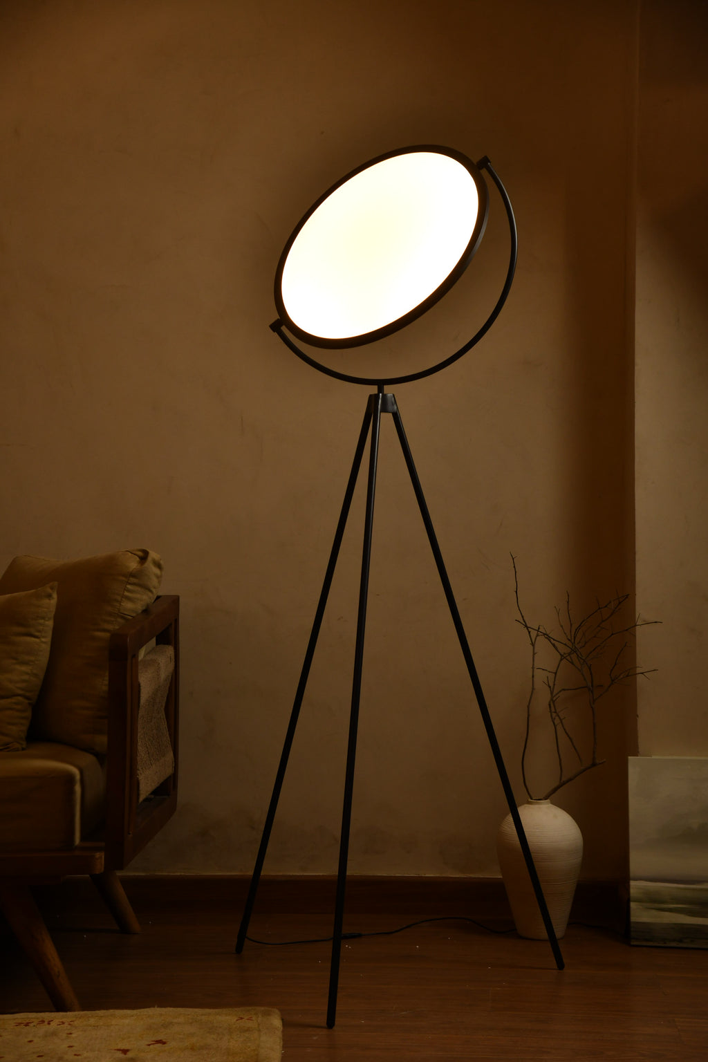 Lysa Floor Lamp