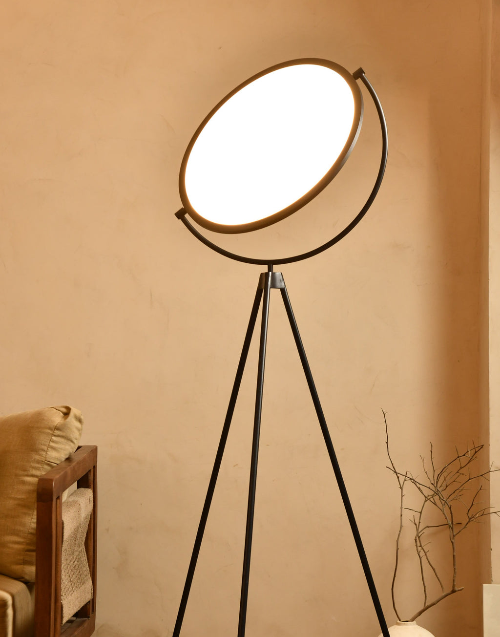 Lysa Floor Lamp