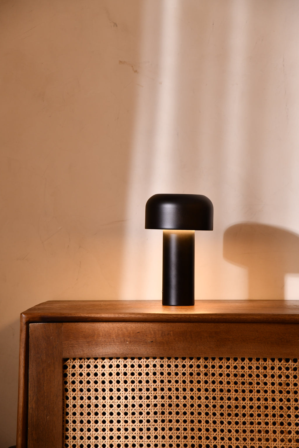 Modo Table Lamp