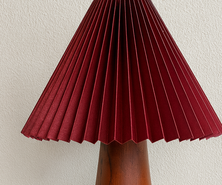Nami Table Lamp - Oxblood Red