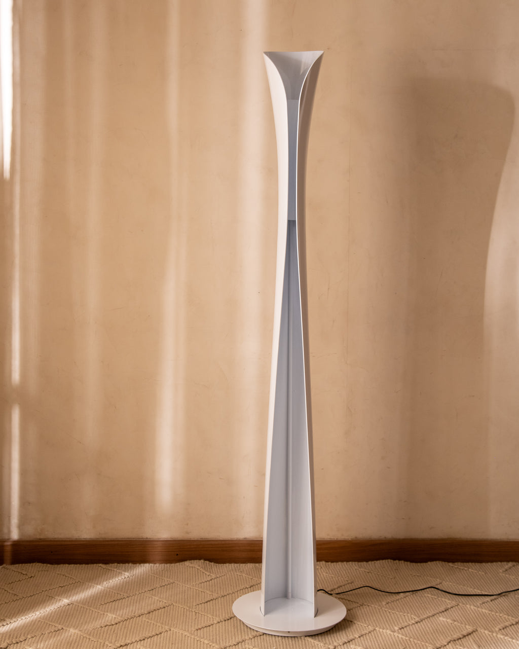 Soliq Floor Lamp