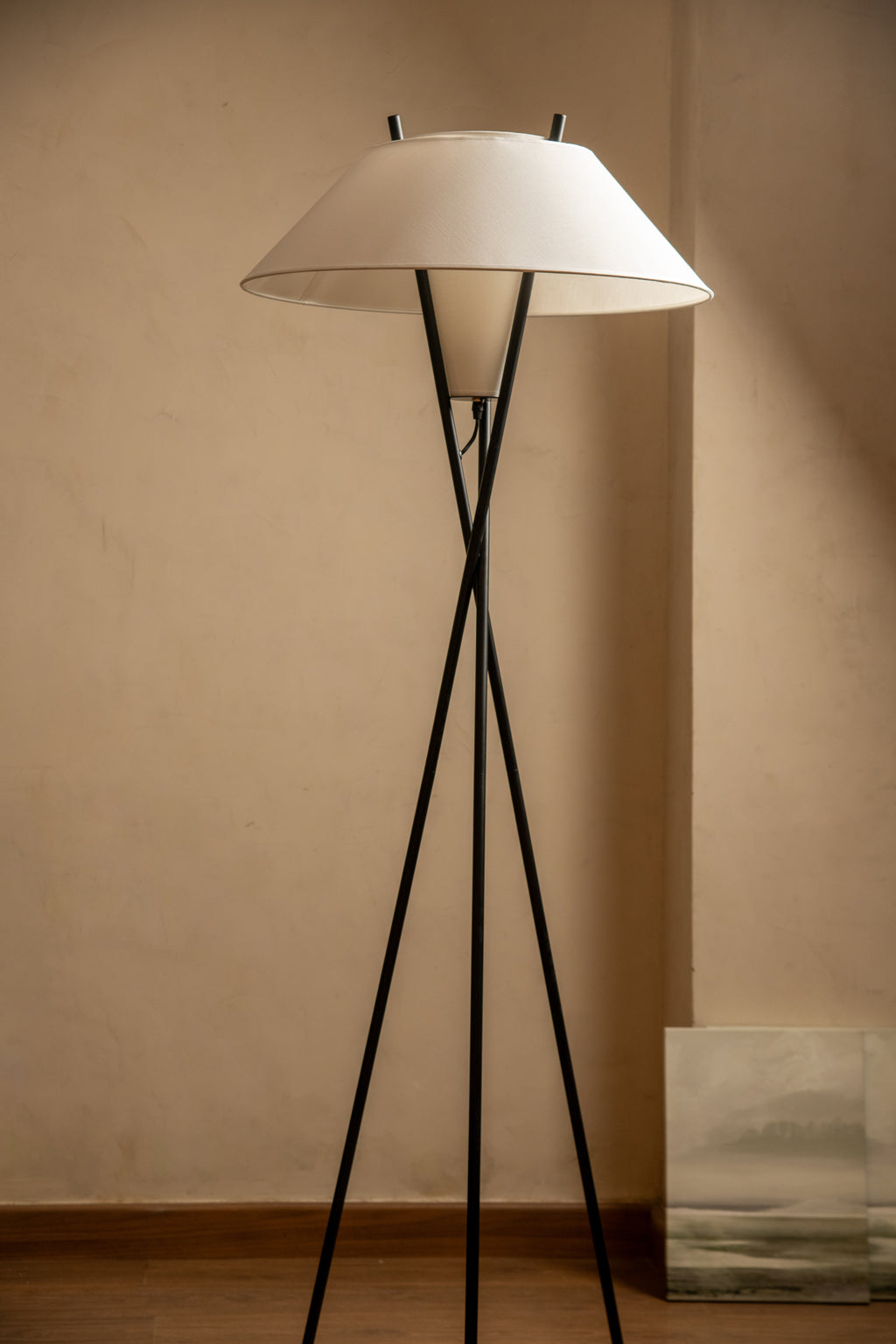 Trivet Floor Lamp